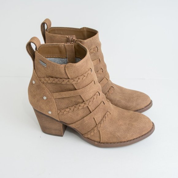 Roxy Tan Ankle Boots with Braided Detail - Picture 2 of 7